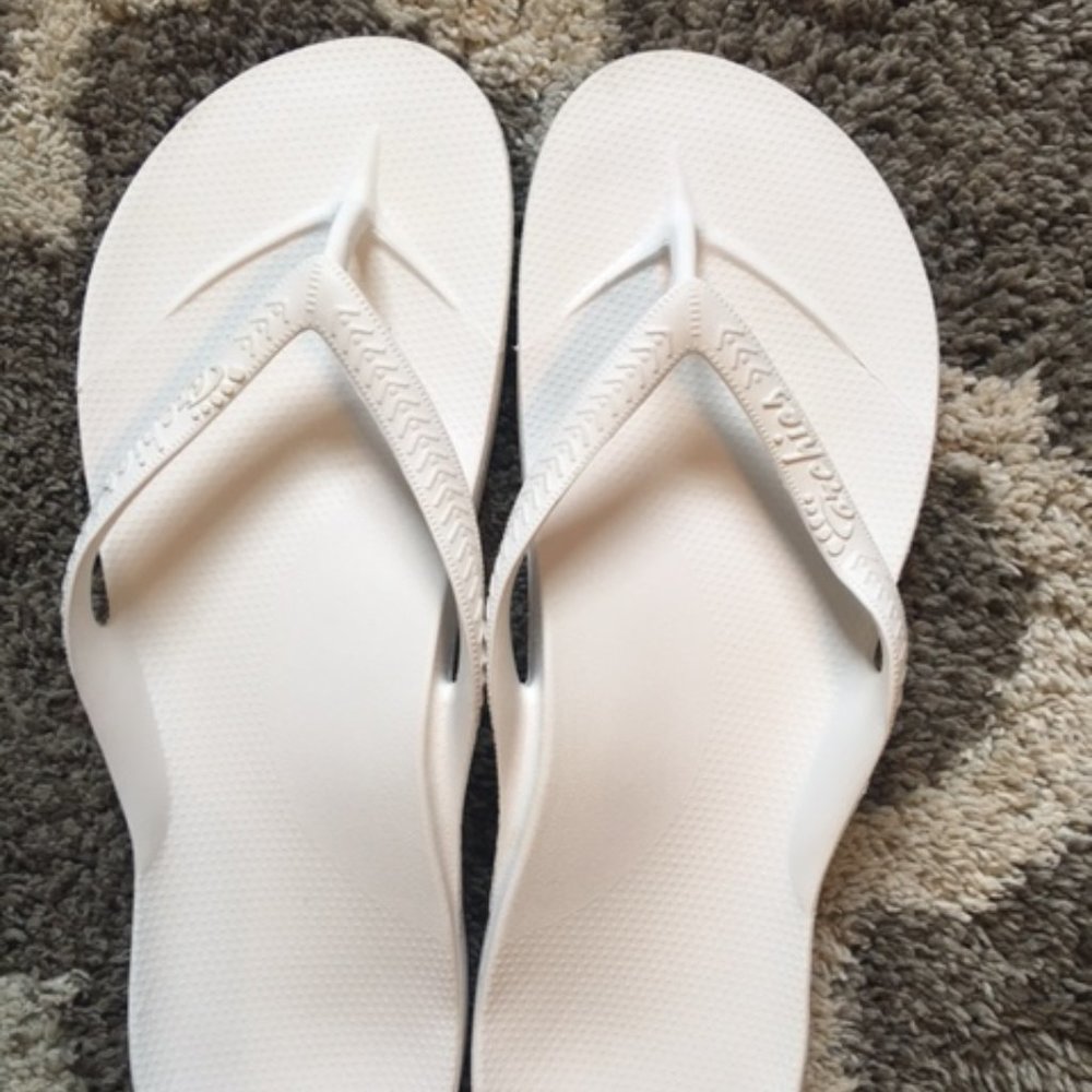 Archies Flip Flops size 8 womens white